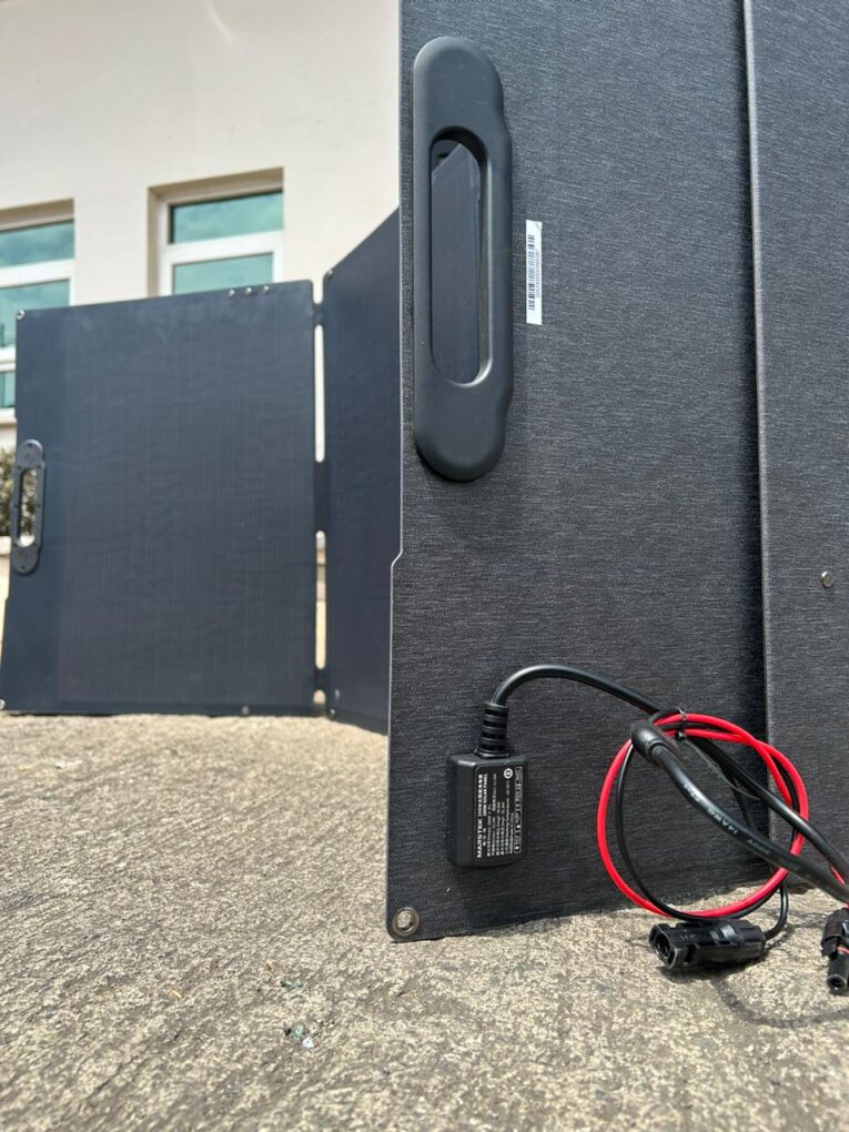 200W Foldable Portable Solar Panel 1